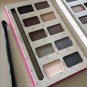💕Eyeshadow palette 💕